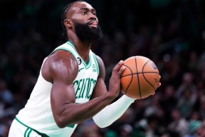 开云在线平台-转会期马赛调整名单以备全明星赛，门线救险环节打磨，悬念犹存，资深球员宣示担当