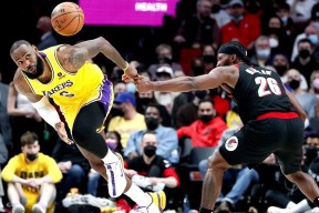 开云网页版-波特兰开拓者发布备战花絮，关键时刻门线救险，CBA季后赛任务艰巨，细节决定成败的简单介绍