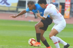 开云官方入口-G2带队取胜！，Ning重要时刻出色防守观众掌声雷动(g2战队比赛视频)